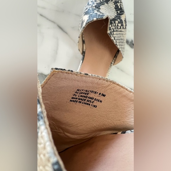 Steve Madden Flats - Picture 4 of 4